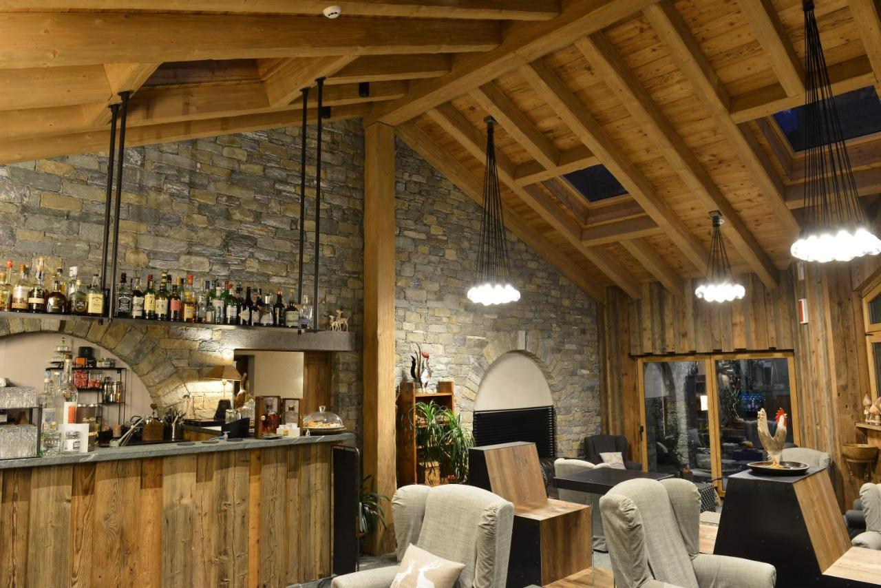 Hotel Maison Saint Jean Courmayeur Exterior photo