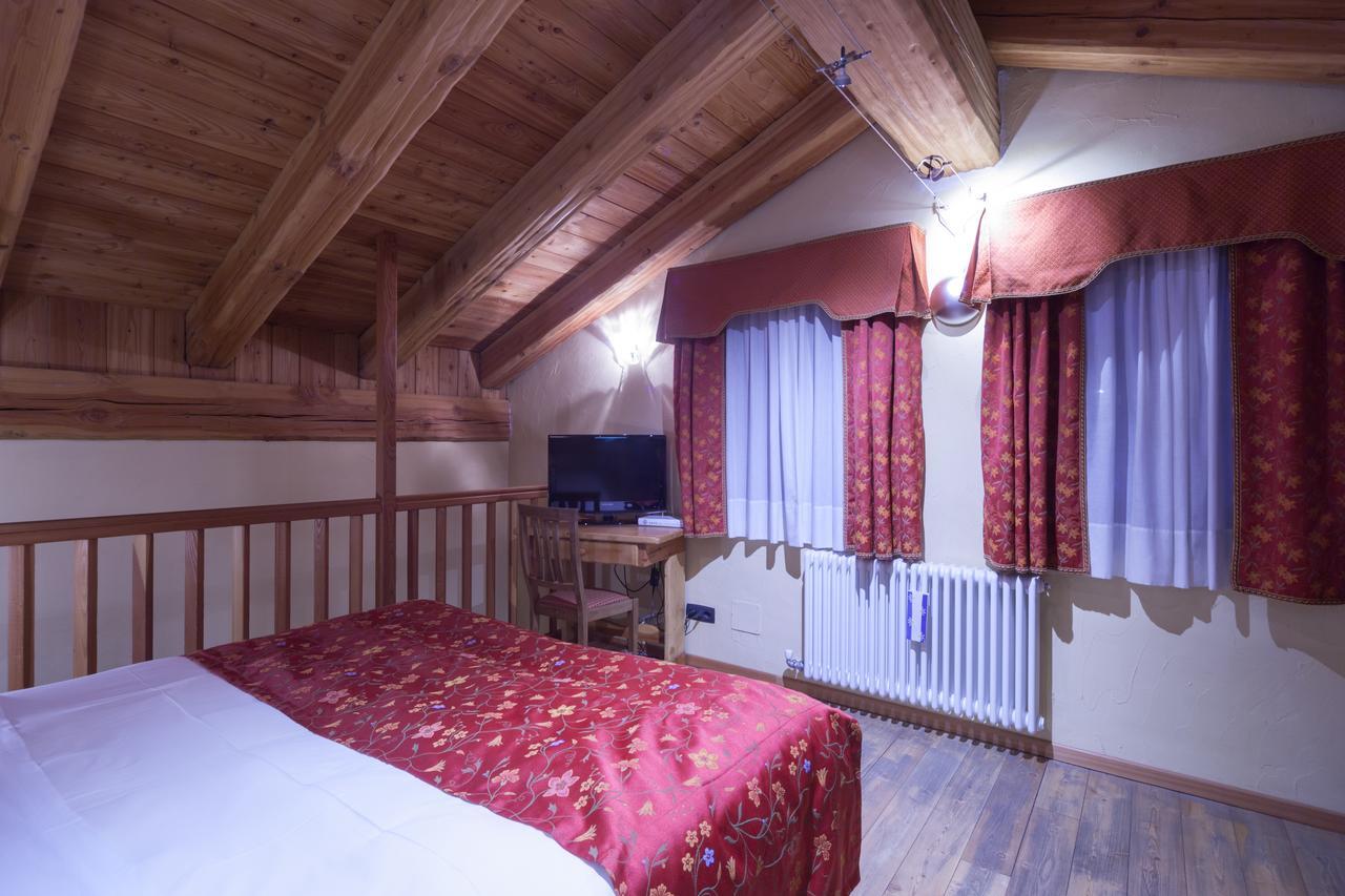 Hotel Maison Saint Jean Courmayeur Exterior photo