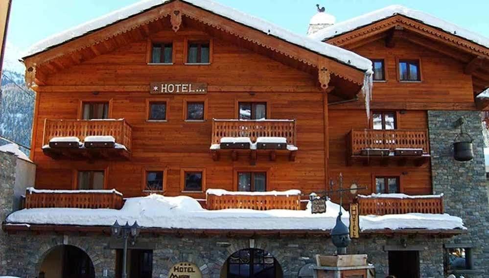Hotel Maison Saint Jean Courmayeur Exterior photo